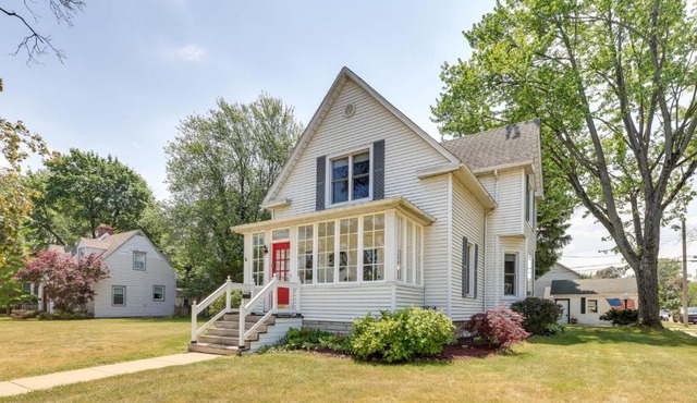 Charming Chesterton Home: w/Idyllic Location! in Chesterton