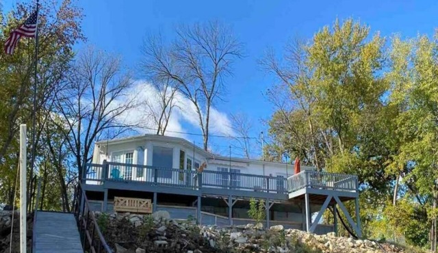 Charming Cottage on Osage River in Jefferson City in Jefferson City