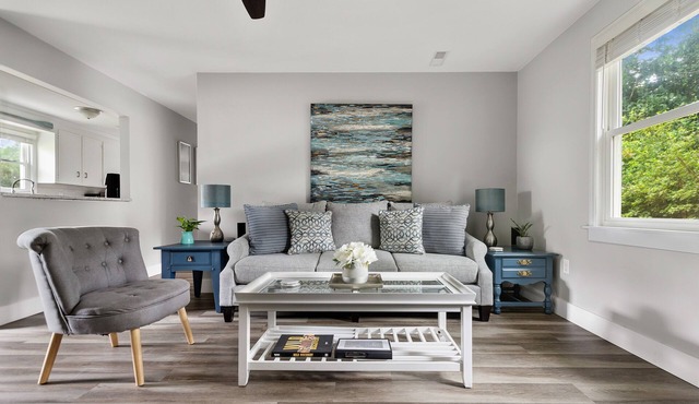 Charming Lowcountry Cottage Near Beach & City