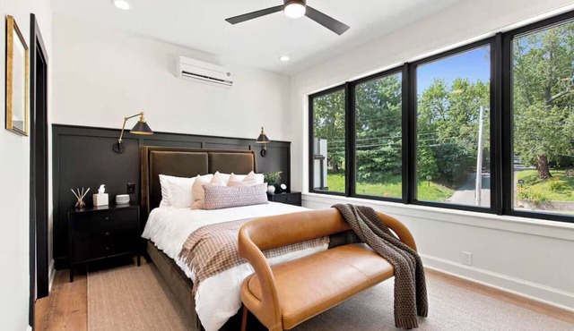 Charming Modern Studio Stay - Walk to Chevy Chase in Lexington