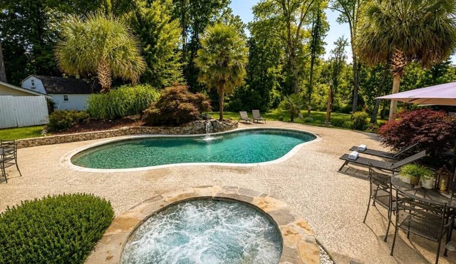 Chef's Château Suite C | Cal King Bed, Pool + Hot Tub in Spalding County