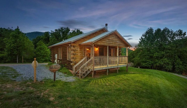Cherokee Cabin - Engadine Inn and Cabins
