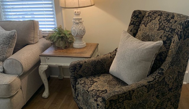 Comfortable Home for Gatherings Walking Distance from Downtown Cave Spring in Cave Spring