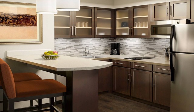 Comfortable Studio Suite in Rossford | Shared Indoor Pool + FREE Breakfast! in Rossford