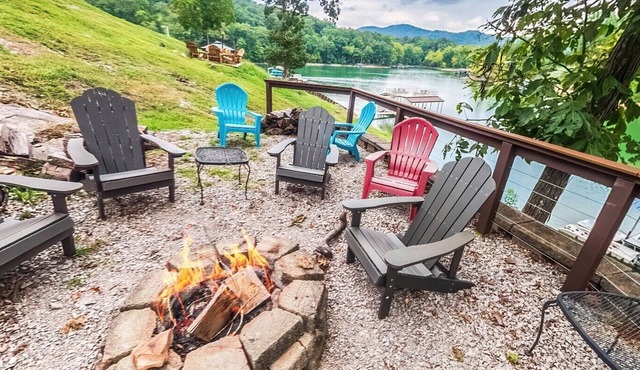 Cove Manor - Lake front with Dock