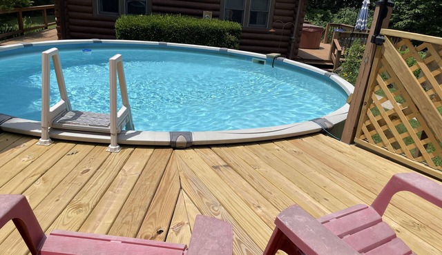 Cozy 3-bedroom Family Cabin in Nashville, IN with Pool, Hot tub, & Arcade Games!