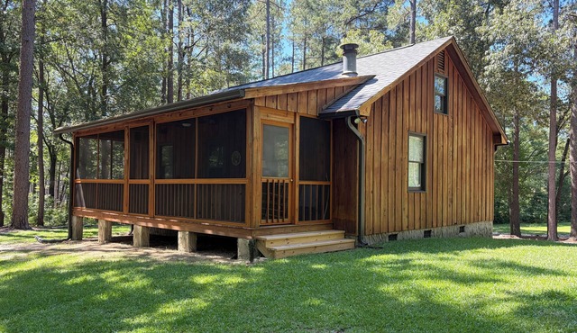 Cozy Cabin in the Woods, near Carolina Horse Park