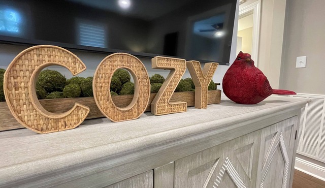 Cozy Cardinal, 2 Bedroom Cottage in Brighton