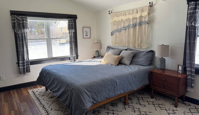 Cozy Cottage House in Louisville