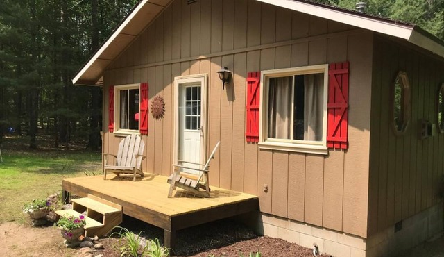 Cozy Cottage in the Pines in Lewiston