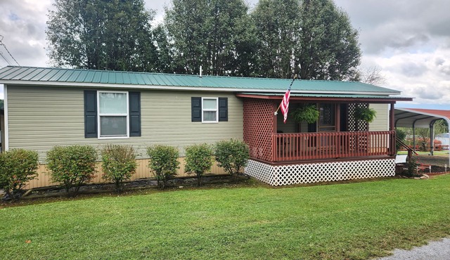 Cozy home 5 Mins from Historic Jonesborough!