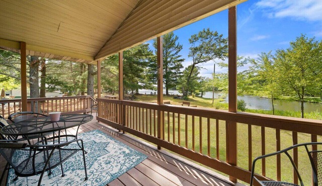 Cozy Lake Alice Cottage Next to Trails & WI River! Pet Friendly! in Tomahawk