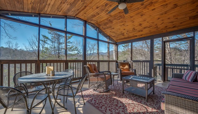 Cozy Tucked Away Log Cabin- Lake/Mountain views!