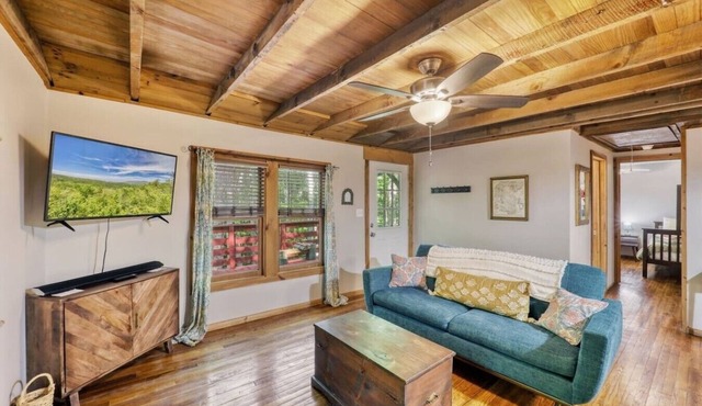 Creekside Couples Cabin | Fire Pit Near Boone