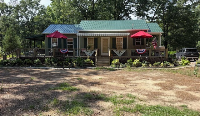 Dogs Love The Tack Room Cottage in Camden SC Horse Country