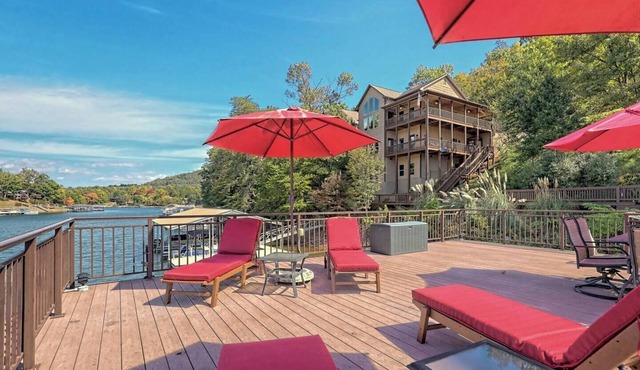Dogwood Days Lakehouse by Chatuge Home Concierge | Mountain & Lake Oasis: Dock, Pets & Sunsets