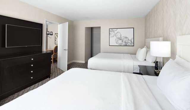 DoubleTree Suites by Hilton Charlotte - SouthPark in Charlotte
