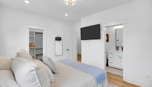 East Nash Luxe Minutes to Nissan Stadium & Five Points