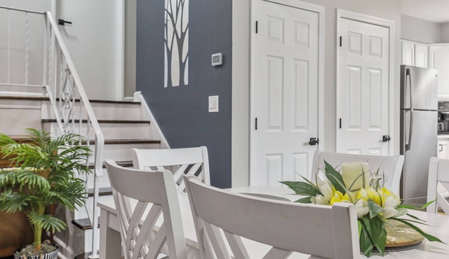 Exuberant - Elmhurst Home! in Elmhurst
