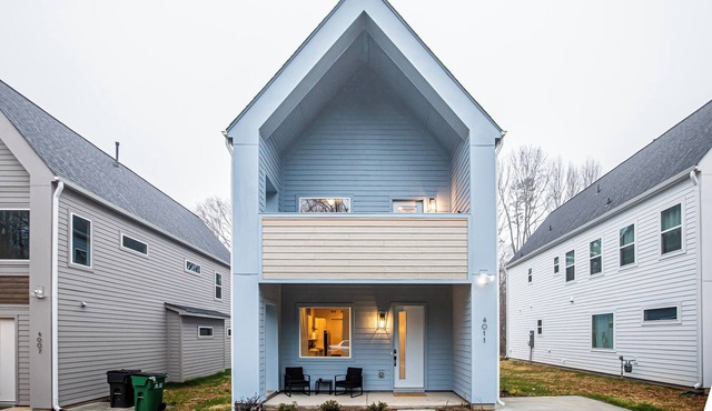 Fabulous 4-bedroom house with Central AC in charming Charlotte close UNC & NoDa