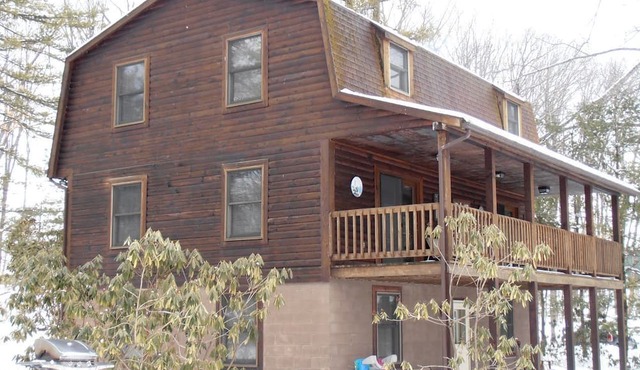 Family and Pet-Friendly Cabin Rental with a Dock Slip near the Wisp Resort, Maryland