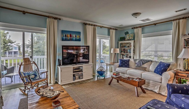 Family Beach Home; Walk to N Litchfield Beach