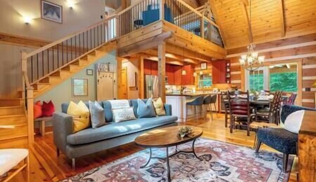 Family Cabin with Hot Tub