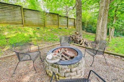 Family Home w/Ping-Pong & Fire Pit in Lexington