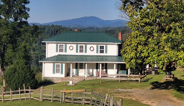 Fiddlers Farmhouse New River Trail, Mountains, hiking, Biking, Galax, Fries in Galax