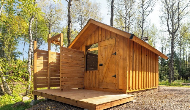 Flowing Waters Retreat - Two Cabins with Sauna in Two Harbors