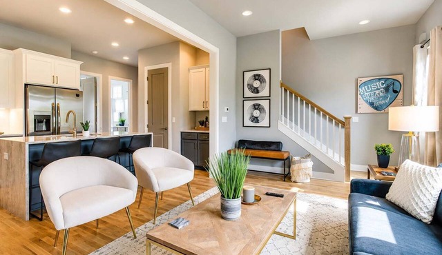 Gorgeous Nashville Retreat Skyline Rooftop