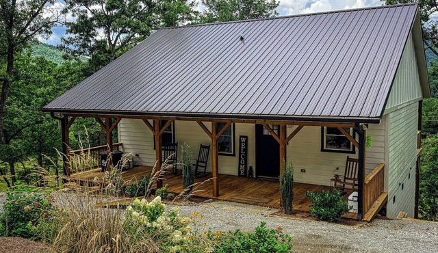 Graceland Mountain Cottage | 10+ Private Acres, On-Site Trails, Hot Tub + Cold Plunge in Franklin