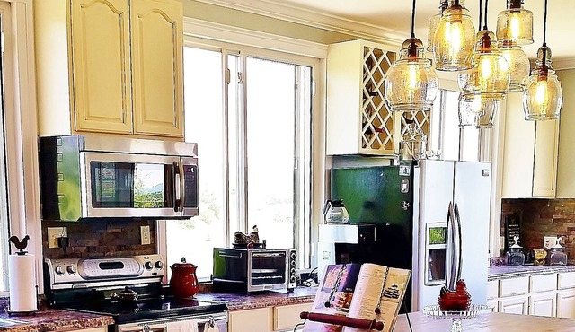 Grayson County Gourmet Getaway - NEW Unlimited High speed wifi and Central A/C!