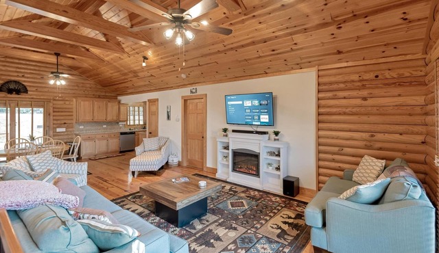 Green Mountain Getaway | Hot Tub, Exercise Room, & Endless Views | Dog-Friendly