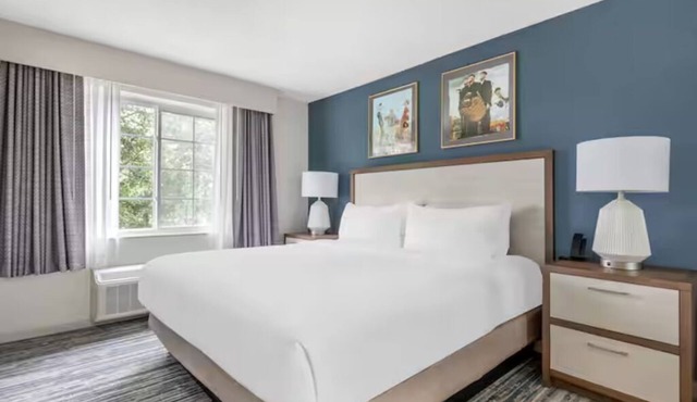Group-Friendly Bedroom Unit Ideal for Exploring Michigan City Area Beaches in Mishawaka