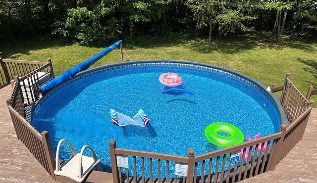 Heated pool-fire pit-central air-near PRNL in Christmas