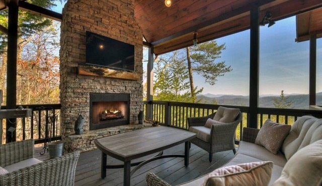 High Hopes | $250 Off Your Stay!