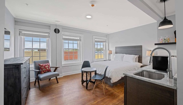 Historic Elegance Loft in Downtown Conway