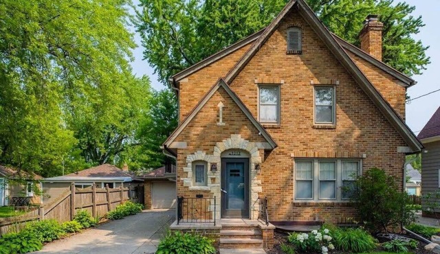 Historic Home, Fenced Yard, Near Downtown Appleton in Appleton