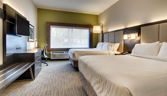 Holiday Inn Express & Suites Charleston NE Mt Pleasant US17 by IHG