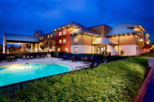Holiday Inn Express Nashville Airport by IHG in Nashville