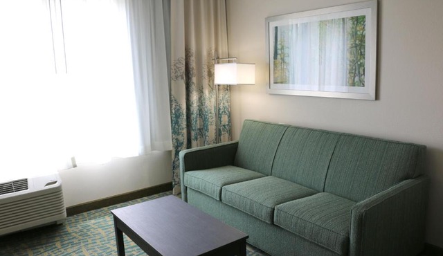 Holiday Inn Express & Suites - Hendersonville SE - Flat Rock by IHG