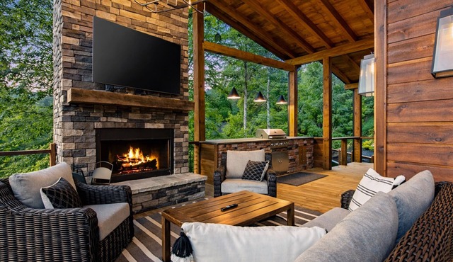 Inviting Luxury Retreat Spectacular View Hot-Tub Fun Games