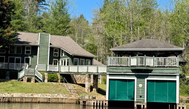 JULY AVAILABILITY - Green Acres – Your lakefront place to be!