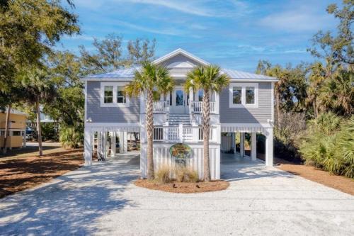 Jungle House-Heated Pool-Pet Friendly-Luxury in Edisto Island