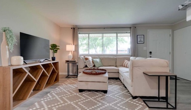 Kaiser Coop - 3 BR 2BA, single-family home