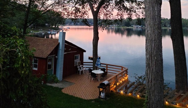 Lake Front Cabin on Diamond Lake in White Cloud