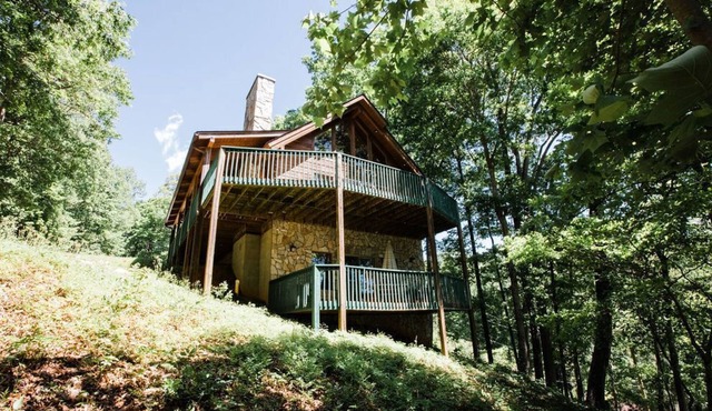 Lakeview cabin - upper and lower deck, fireplace, game room, open floor plan