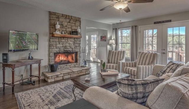 Lakin' Memories - Lakefront | Dock | Pet Friendly | Pool Table | Fire Pit in Blairsville