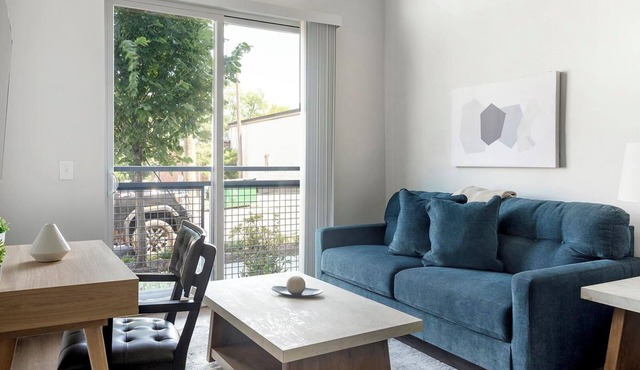 Landing | Amazing 1BD, Courtyard, Gym in Nashville